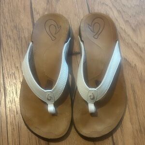 Olukai Kumi Women’s Thong Sandals Flip Flops size 9